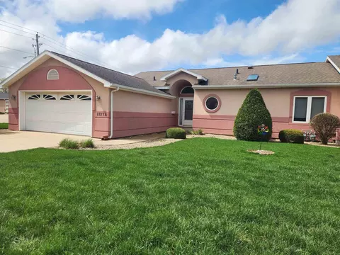 1727 W 18th St #A, Cedar Falls, IA 50613