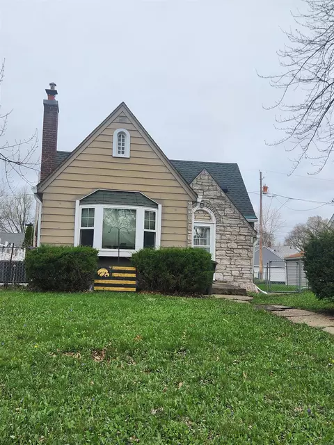 928 Kingsley Ave, Waterloo, IA 50701