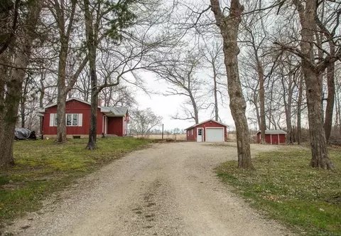 2525 155th St, Floyd, IA 50435