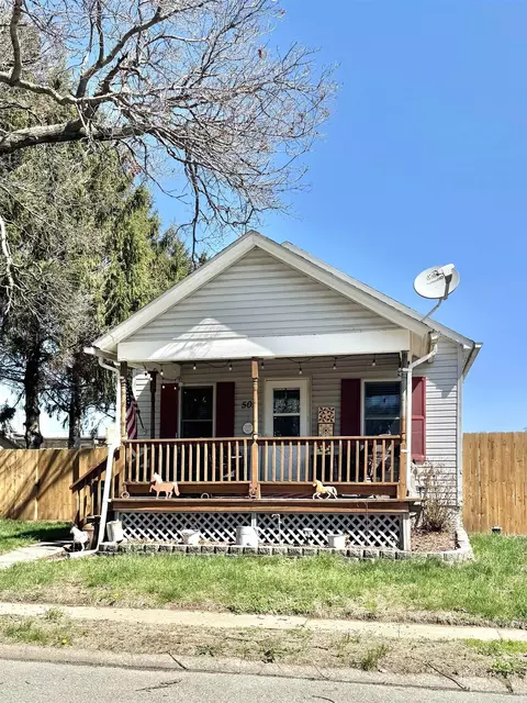 502 1st St, La Porte City, IA 50651