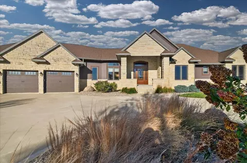 7210 Wagner Rd, Cedar Falls, IA 50613