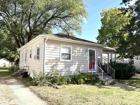 626 Boston Ave, Waterloo, IA 50703