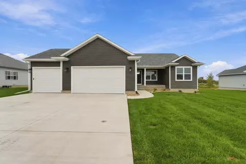 1715 Dalton St, Jesup, IA 50648