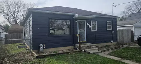 935 Adrian, Waterloo, IA 50703