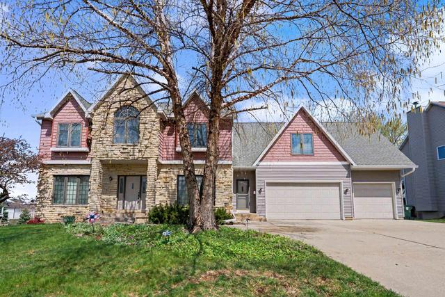 3413 Pheasant Dr, Cedar Falls, IA 50613