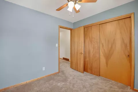 Bedroom - 324 Progress Ave, Waterloo, IA 50701 photo 5 of 9
