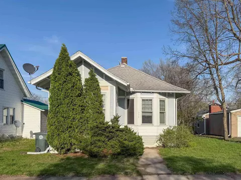 934 Lincoln St, Waterloo, IA 50703