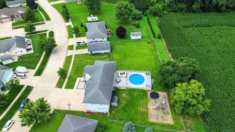 619 Sal Ave, Dunkerton, IA 50626