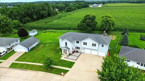 619 Sal Ave, Dunkerton, IA 50626