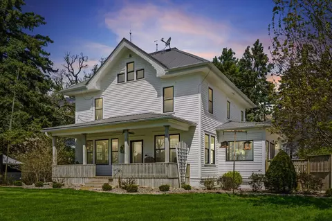 13645 145th St, Postville, IA 52162