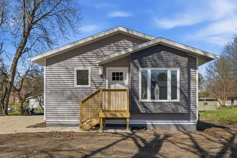 341 S Chestnut Ave, New Hampton, IA 50659
