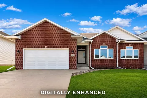 1185 Fox Ridge Rd, Dike, IA 50624