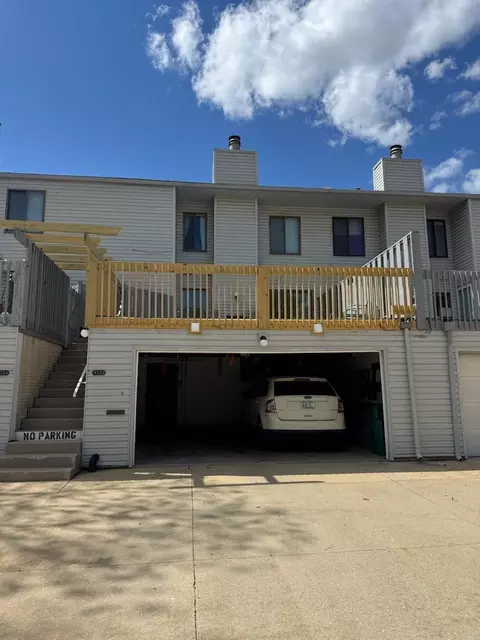 4222 Kris Line Dr, Waterloo, IA 50701