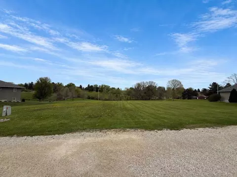 10350 Echo Valley Rd, West Union, IA 52175