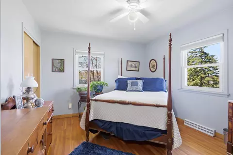 Bedroom - 807 Maynard Ave, Waterloo, IA 50701 photo 3 of 3