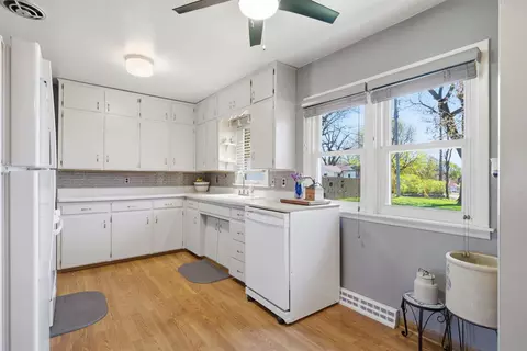 Kitchen - 807 Maynard Ave, Waterloo, IA 50701 photo 1 of 3