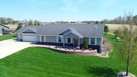 1210 N Walnut St, Sumner, IA 50674