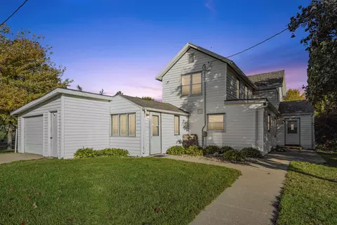 5929 16th Ave, Garrison, IA 52229