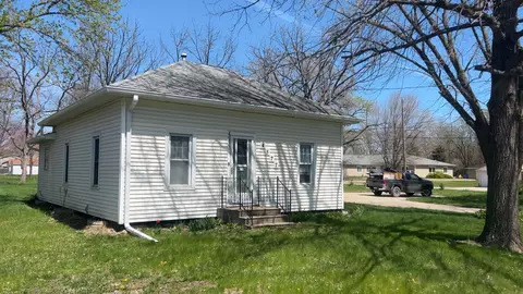 4577 Lafayette Rd, Evansdale, IA 50707