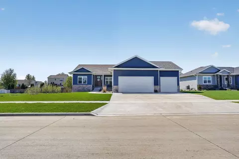 2224 Vera Way, Cedar Falls, IA 50613