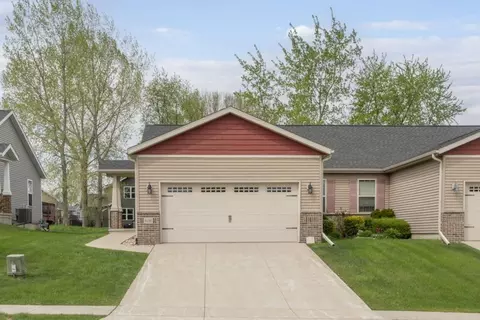 4156 Mourning Dove Dr, Waterloo, IA 50702