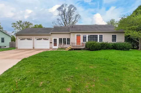 1139 Madison St, Cedar Falls, IA 50613