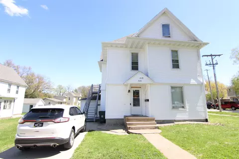 2126-2128 Olive St, Cedar Falls, IA 50613