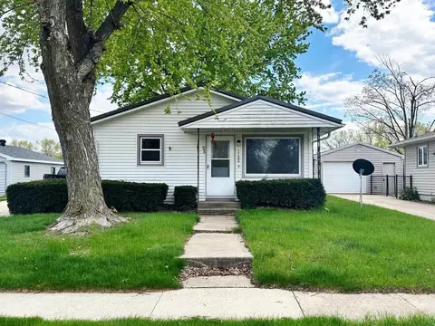 1100 18th Ave, Charles City, IA 50616