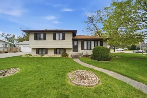 215 River Forest Rd, Evansdale, IA 50707