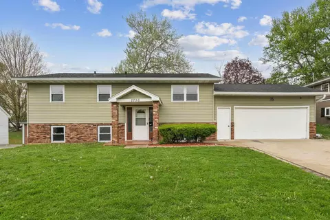 2756 Fairlane Ave, Waterloo, IA 50702