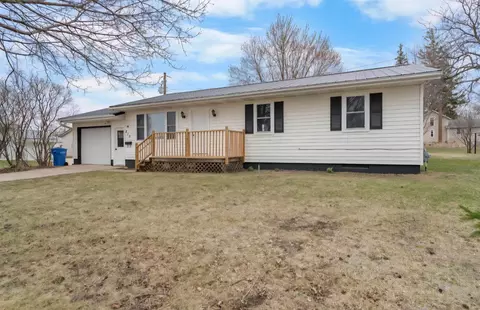 515 N Hartwell Ave, New Hampton, IA 50659
