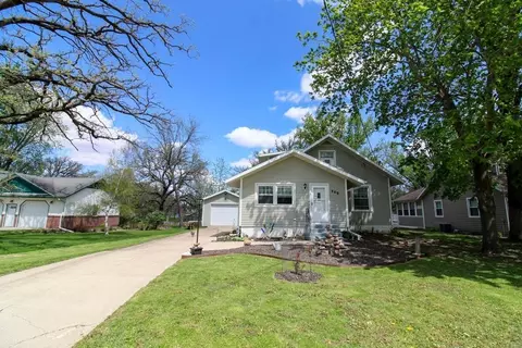 708 17th Ave, Eldora, IA 50627