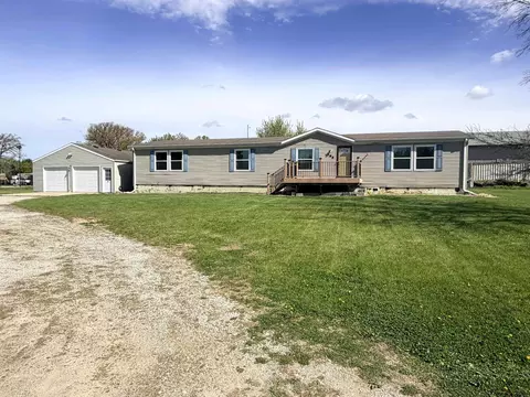 599 Rock Grove Dr, Nora Springs, IA 50458