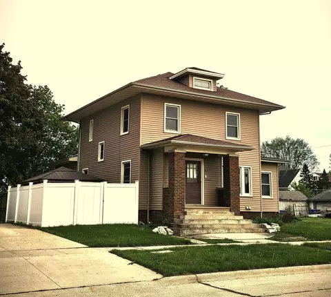 401 N Walnut Ave, New Hampton, IA 50659