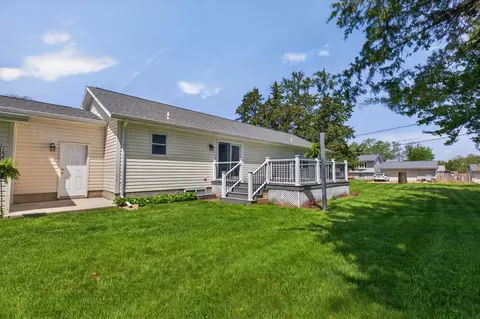 Exterior - 722 Creston Ave, Waterloo, IA 50707 photo 9 of 10
