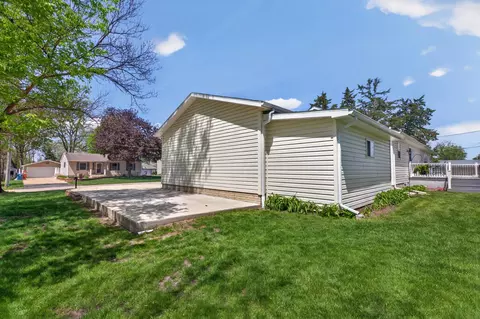 Exterior - 722 Creston Ave, Waterloo, IA 50707 photo 8 of 10