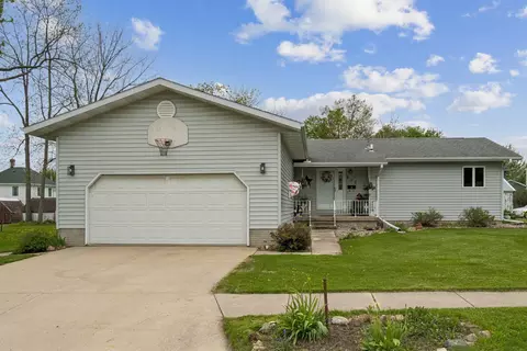 602 S Egbert St, Monona, IA 52159