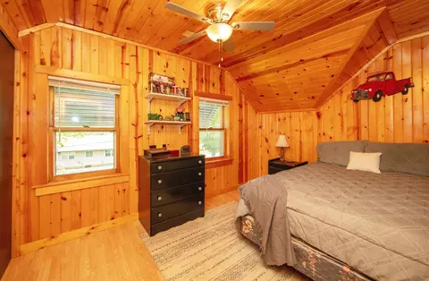 Bedroom - 310 N Maple St, Sumner, IA 50674 photo 3 of 5
