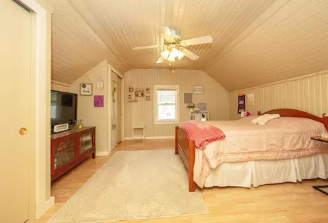 Bedroom - 310 N Maple St, Sumner, IA 50674 photo 5 of 5