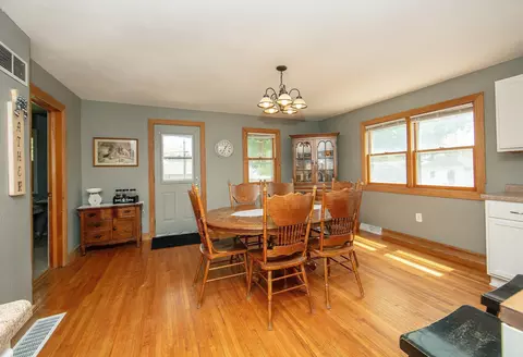 Dining - 310 N Maple St, Sumner, IA 50674 photo 1 of 3