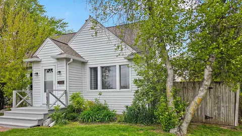 1632 East St, Cedar Falls, IA 50613