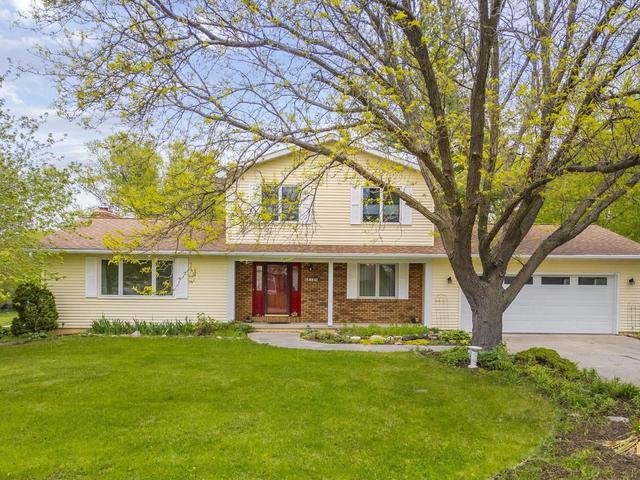 910 Juanita Ave, Cedar Falls, IA 50613