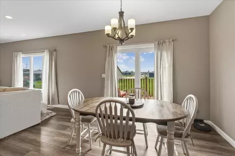 Dining - 4230 Shocker, Cedar Falls, IA 50613 photo 1 of 1