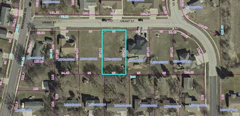 1208 Grant St, Parkersburg, IA 50665
