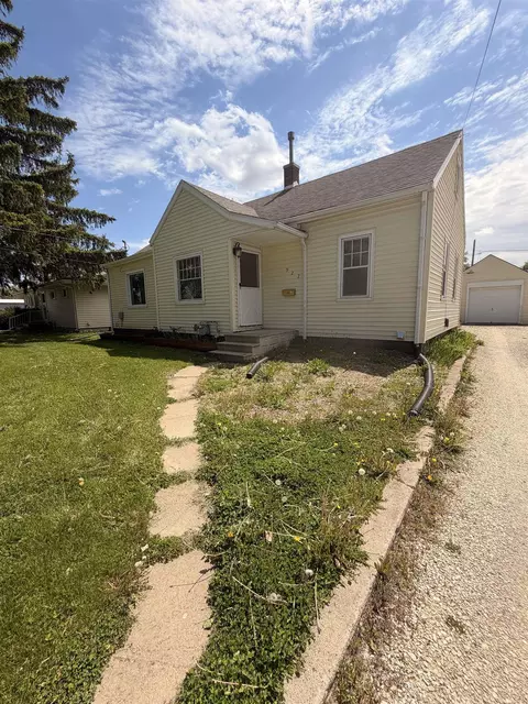Other - 922 E Mitchell Ave, Waterloo, IA 50702 photo 1 of 12