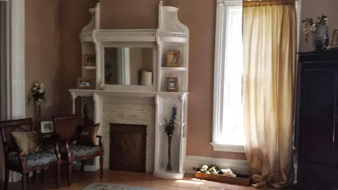 Living - 1374 Main St, Dubuque, IA 52001 photo 3 of 3