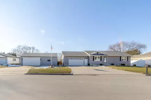 730 Progress Ave, Waterloo, IA 50701