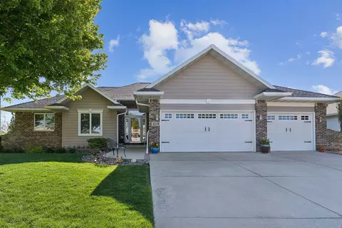 4116 Maryhill Dr, Cedar Falls, IA 50613