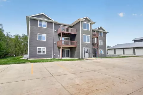 4710 Chadwick Rd #5, Cedar Falls, IA 50613