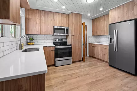 Kitchen - 314 W Mitchell Ave, Waterloo, IA 50701 photo 1 of 3